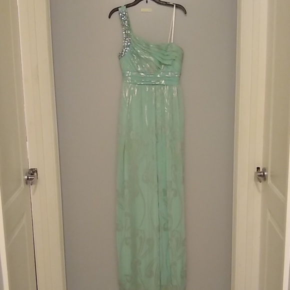 Prom Dress - Picture 1 of 4